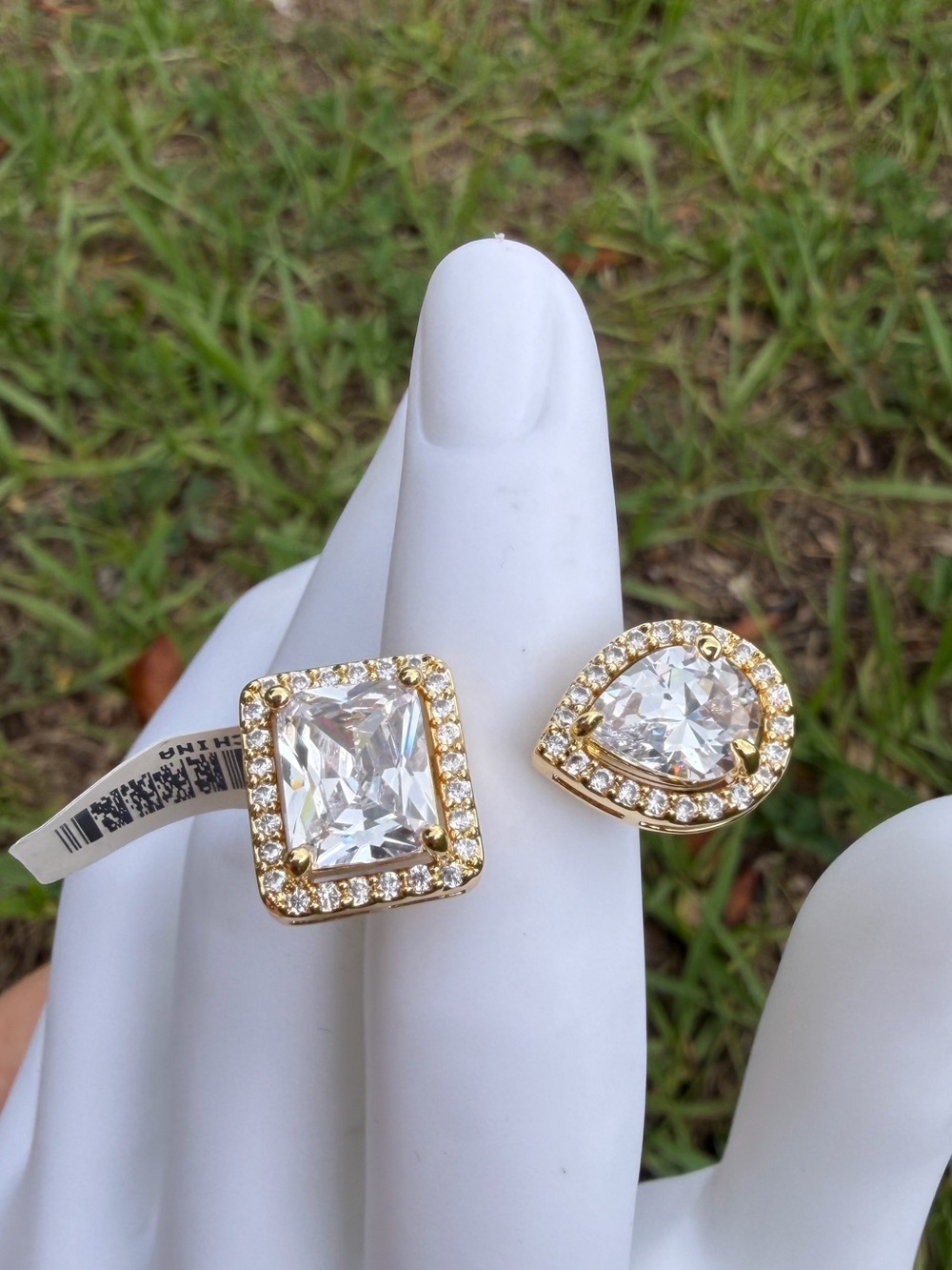 Live Listing